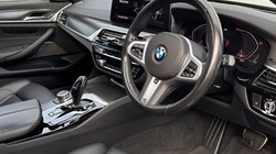2022 (22) BMW 5 SERIES 520d MHT M Sport 5dr Step Auto 2938466