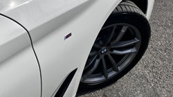 2018 (18) BMW 5 SERIES 520d M Sport 4dr Auto 3149657
