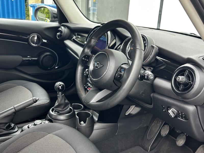 2022 (22) MINI HATCHBACK 1.5 Cooper Classic 5dr 3414789