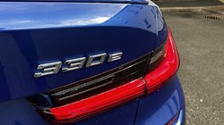 2021 (21) BMW 3 SERIES 330e xDrive M Sport 4dr Step Auto 3432882