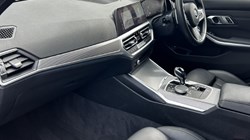 2021 (21) BMW 3 SERIES 330e xDrive M Sport 4dr Step Auto 3432885