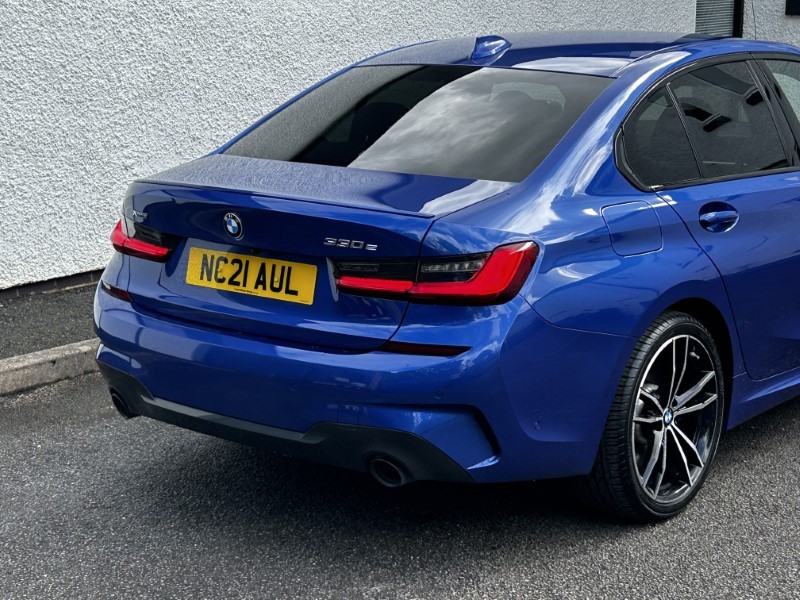 2021 (21) BMW 3 SERIES 330e xDrive M Sport 4dr Step Auto 3432910