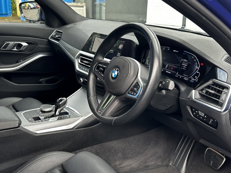 2021 (21) BMW 3 SERIES 330e xDrive M Sport 4dr Step Auto 3432874