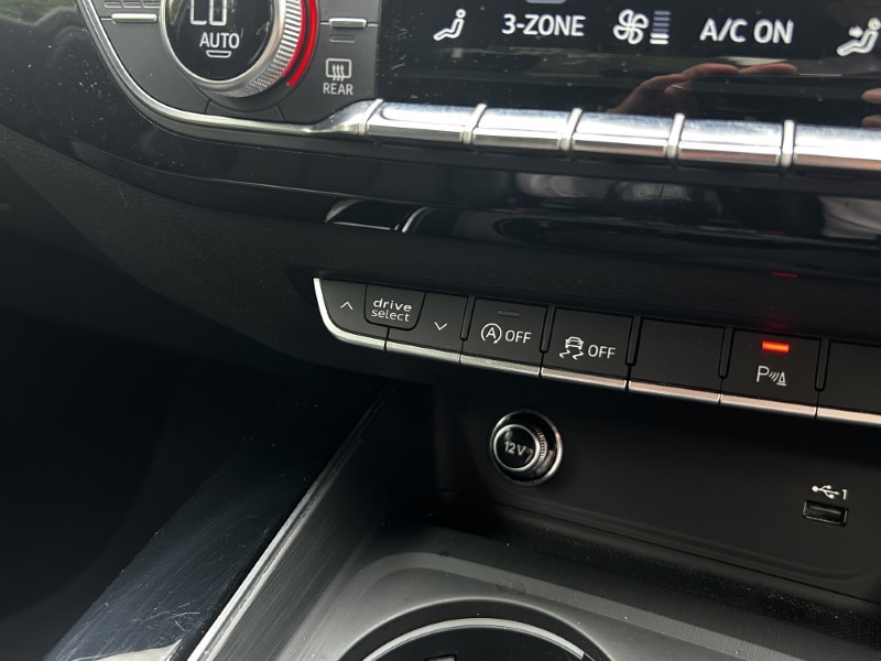 2018 (18) AUDI A4 1.4T FSI Black Edition 4dr 3440903