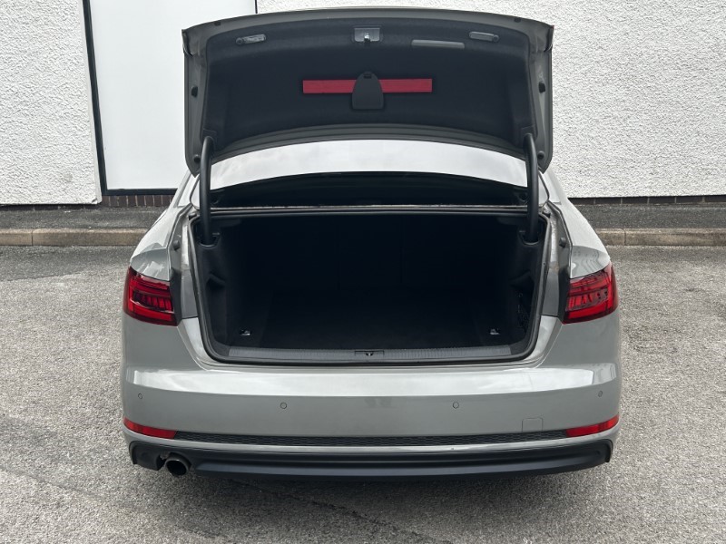 2018 (18) AUDI A4 1.4T FSI Black Edition 4dr 3440908