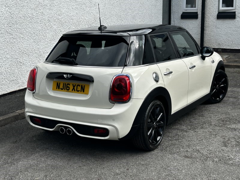 2016 (16) MINI HATCHBACK 2.0 Cooper S 5dr Auto 3528707