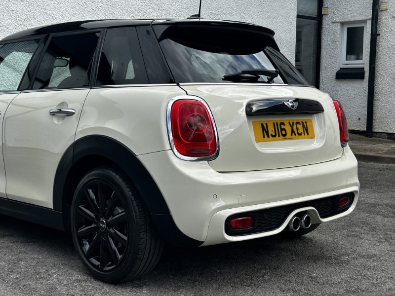 2016 (16) MINI HATCHBACK 2.0 Cooper S 5dr Auto 3528700
