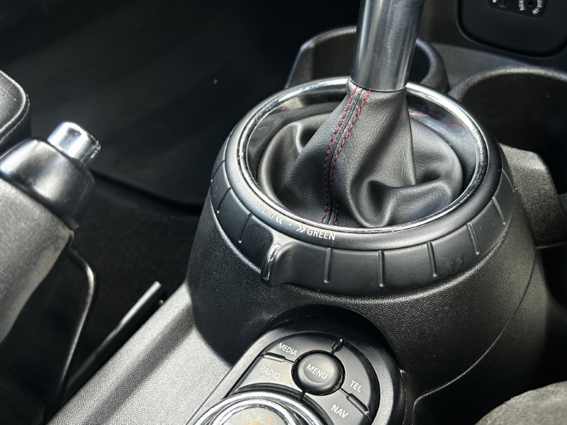 2016 (16) MINI HATCHBACK 2.0 Cooper S 5dr Auto 3528677