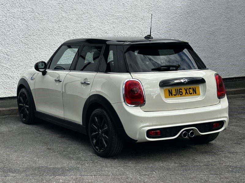 2016 (16) MINI HATCHBACK 2.0 Cooper S 5dr Auto 3528699