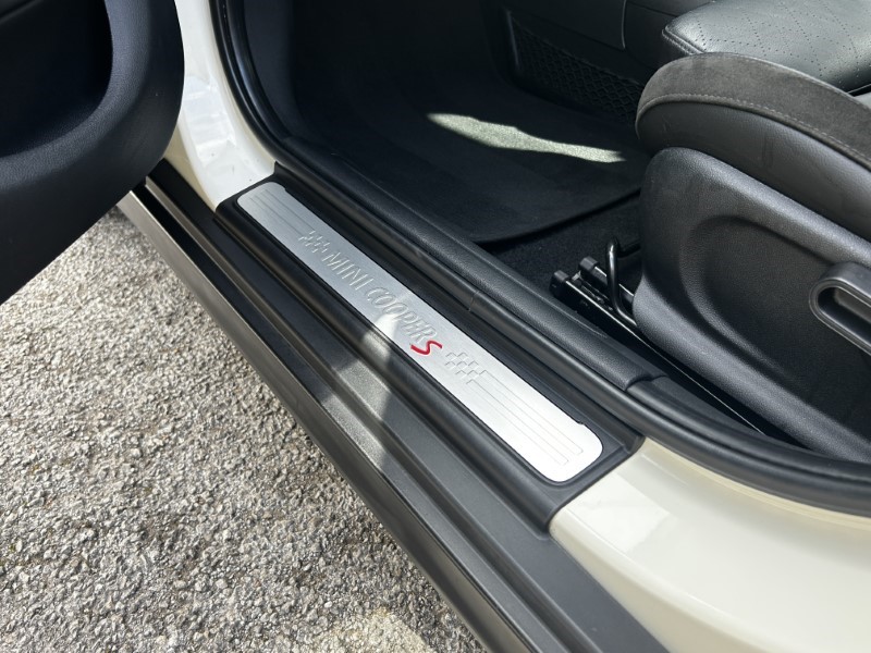 2016 (16) MINI HATCHBACK 2.0 Cooper S 5dr Auto 3528695