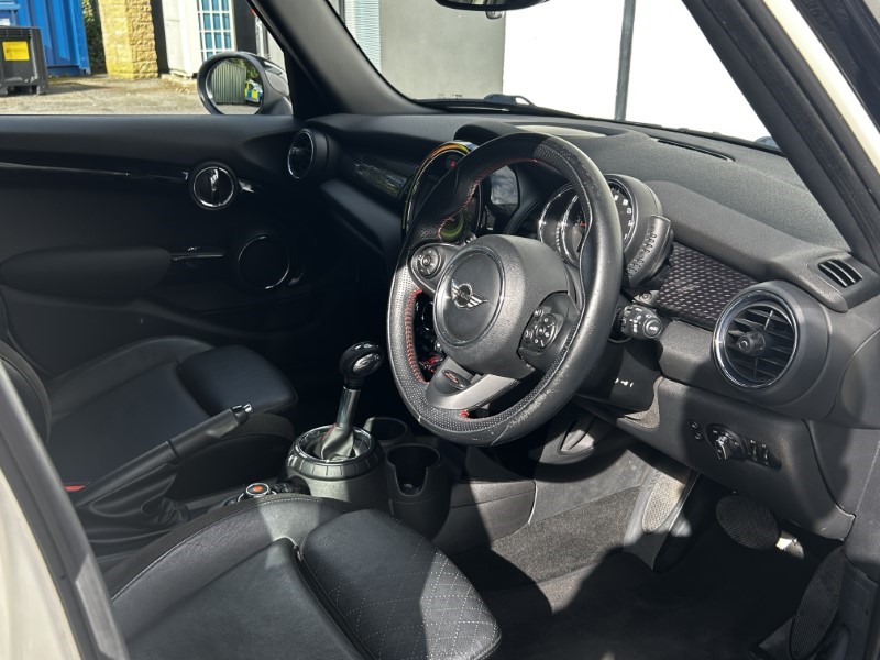 2016 (16) MINI HATCHBACK 2.0 Cooper S 5dr Auto 3528689