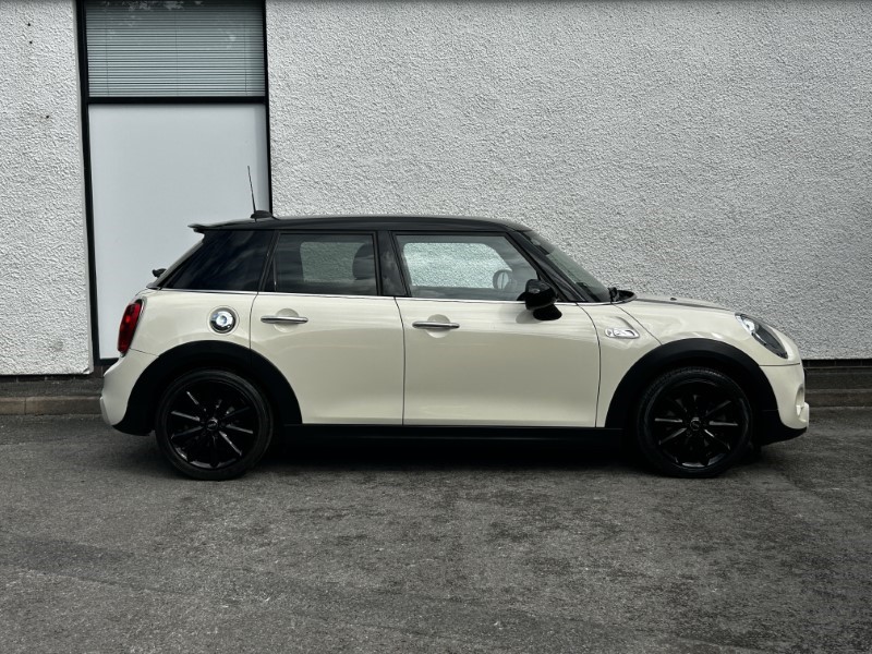 2016 (16) MINI HATCHBACK 2.0 Cooper S 5dr Auto 3528706