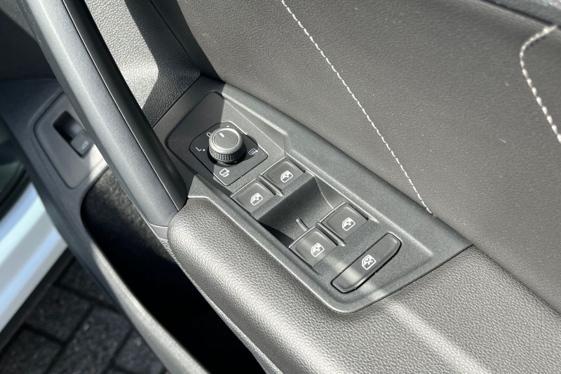 2021 (21) VOLKSWAGEN TIGUAN 1.5 TSI 150 R-Line 5dr DSG 3427208