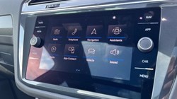 2021 (21) VOLKSWAGEN TIGUAN 1.5 TSI 150 R-Line 5dr DSG 3427217