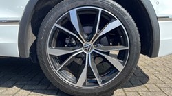 2021 (21) VOLKSWAGEN TIGUAN 1.5 TSI 150 R-Line 5dr DSG 3427202