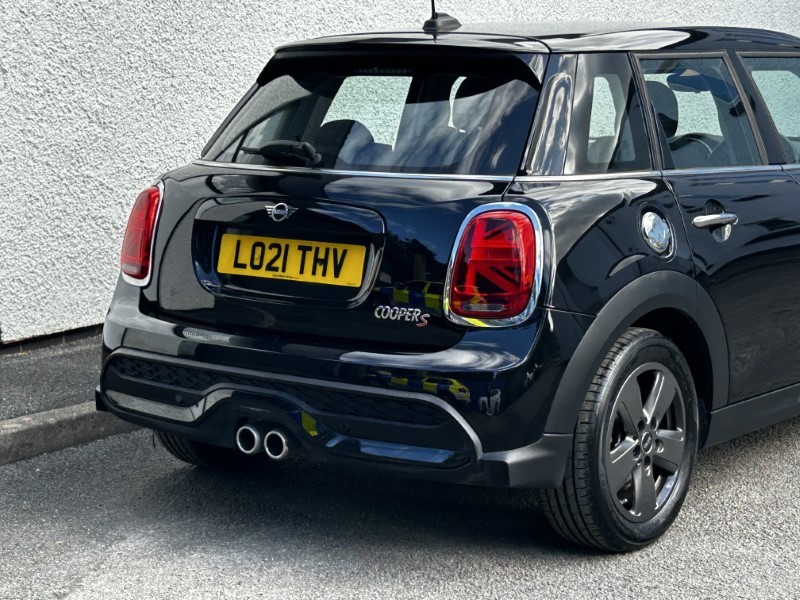 2021 (21) MINI HATCHBACK 2.0 Cooper S Classic 5dr Auto 3541605