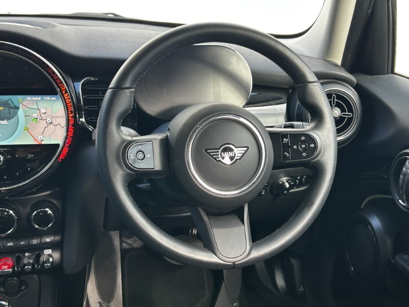 2021 (21) MINI HATCHBACK 2.0 Cooper S Classic 5dr Auto 3541593