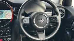 2021 (21) MINI HATCHBACK 2.0 Cooper S Classic 5dr Auto 3541593