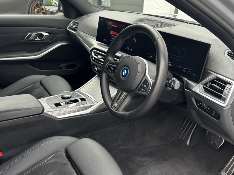 2022 (72) BMW 3 SERIES 330e M Sport 5dr Step Auto 3525867