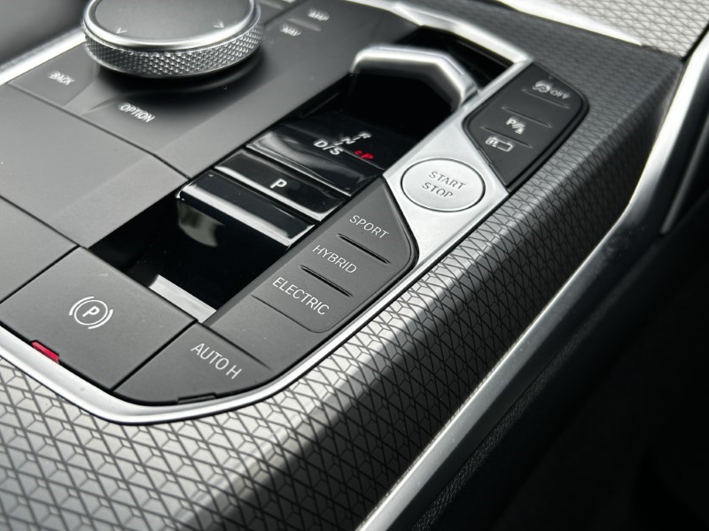 2022 (72) BMW 3 SERIES 330e M Sport 5dr Step Auto 3525853