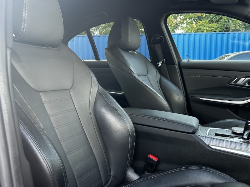 2021 (21) BMW 3 SERIES 320i M Sport 4dr Step Auto 3521638