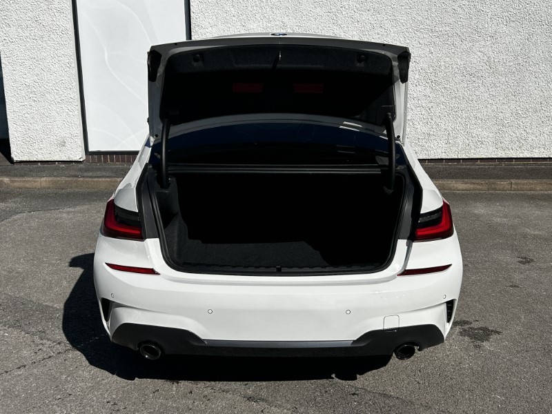 2019 (69) BMW 3 SERIES 320d M Sport 4dr 3507889