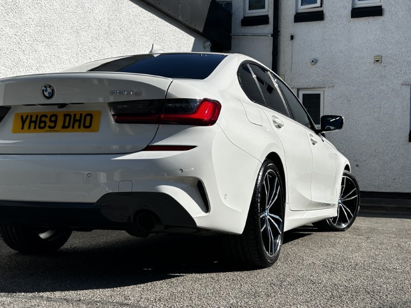 2019 (69) BMW 3 SERIES 320d M Sport 4dr 3507922