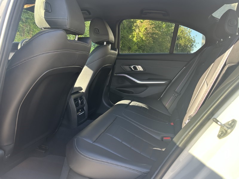 2021 (21) BMW 3 SERIES 320i M Sport 4dr Step Auto 3512601