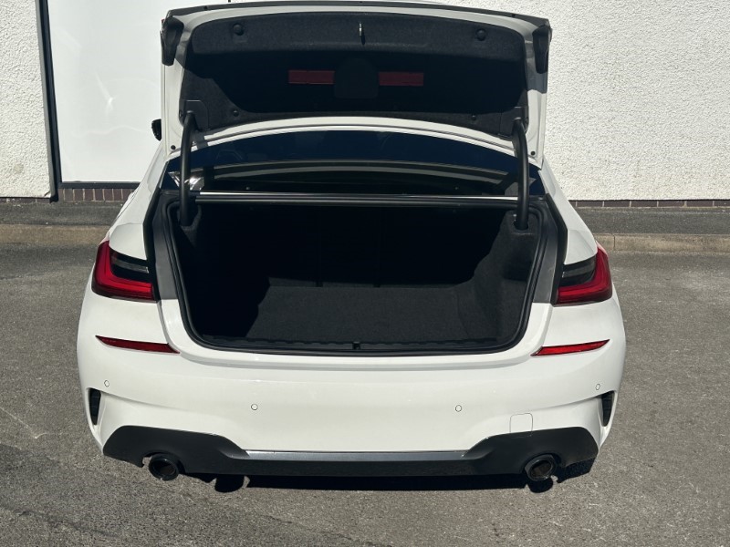 2021 (21) BMW 3 SERIES 320i M Sport 4dr Step Auto 3512612