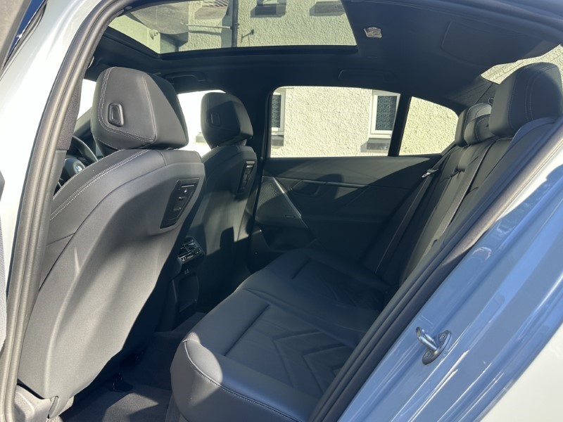 2024 (73) BMW 5 SERIES 530e M Sport Pro 4dr Auto 3509435