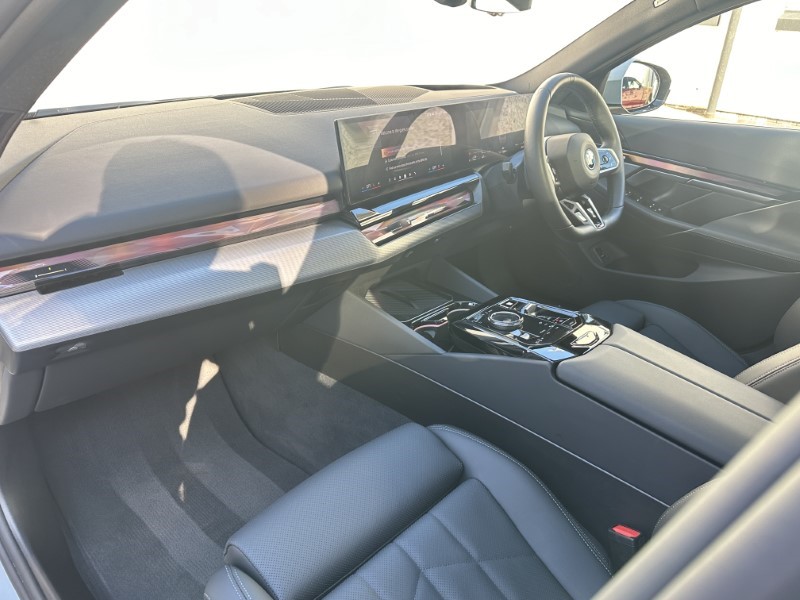 2024 (73) BMW 5 SERIES 530e M Sport Pro 4dr Auto 3509437