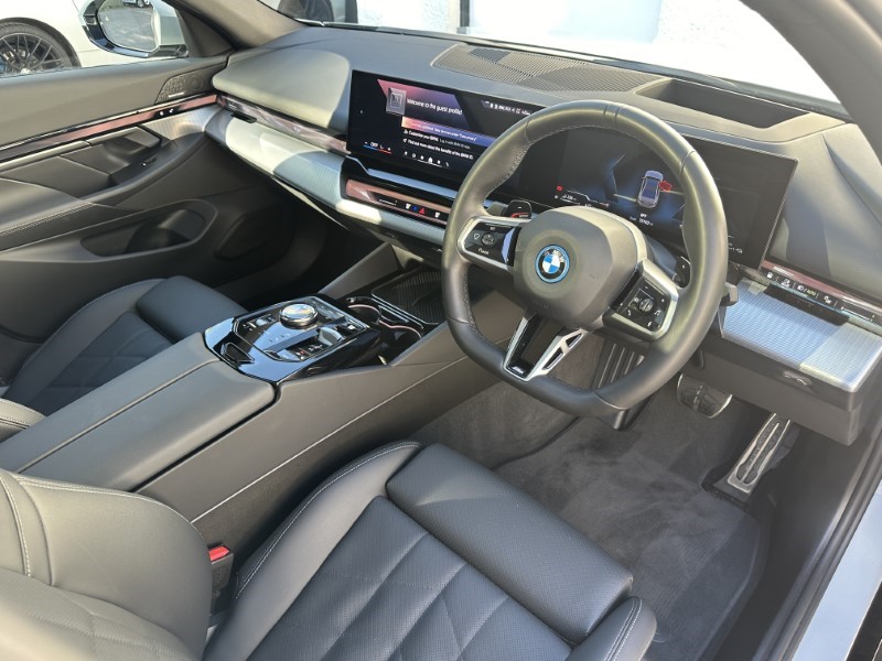 2024 (73) BMW 5 SERIES 530e M Sport Pro 4dr Auto 3509439
