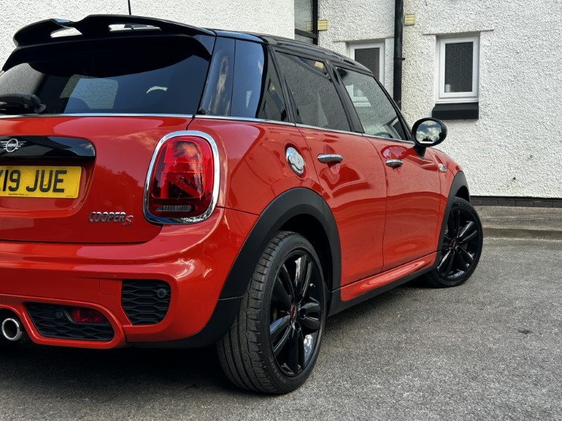 2019 (19) MINI HATCHBACK 2.0 Cooper S Sport II 5dr 3589589