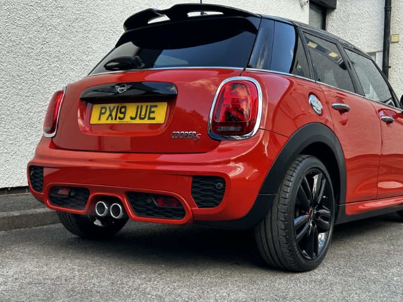 2019 (19) MINI HATCHBACK 2.0 Cooper S Sport II 5dr 3589588