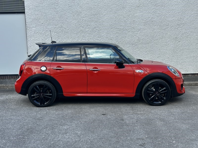 2019 (19) MINI HATCHBACK 2.0 Cooper S Sport II 5dr 3589586