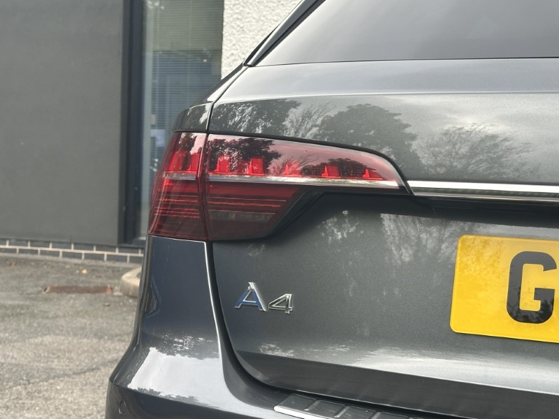 2021 (21) AUDI A4 35 TDI S Line 5dr S Tronic 3580718