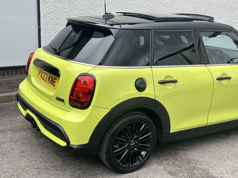 2023 (23) MINI HATCHBACK 2.0 Cooper S Exclusive Premium Plus 5dr Auto 3548080