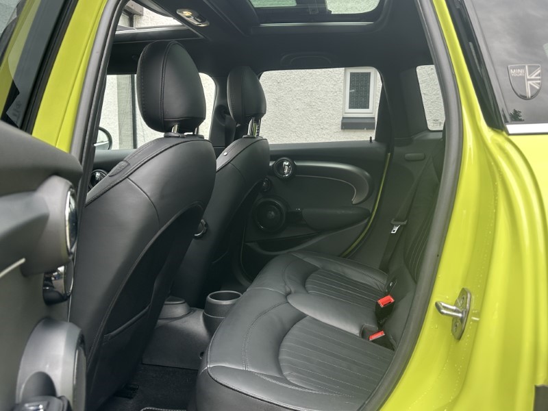 2023 (23) MINI HATCHBACK 2.0 Cooper S Exclusive Premium Plus 5dr Auto 3548049
