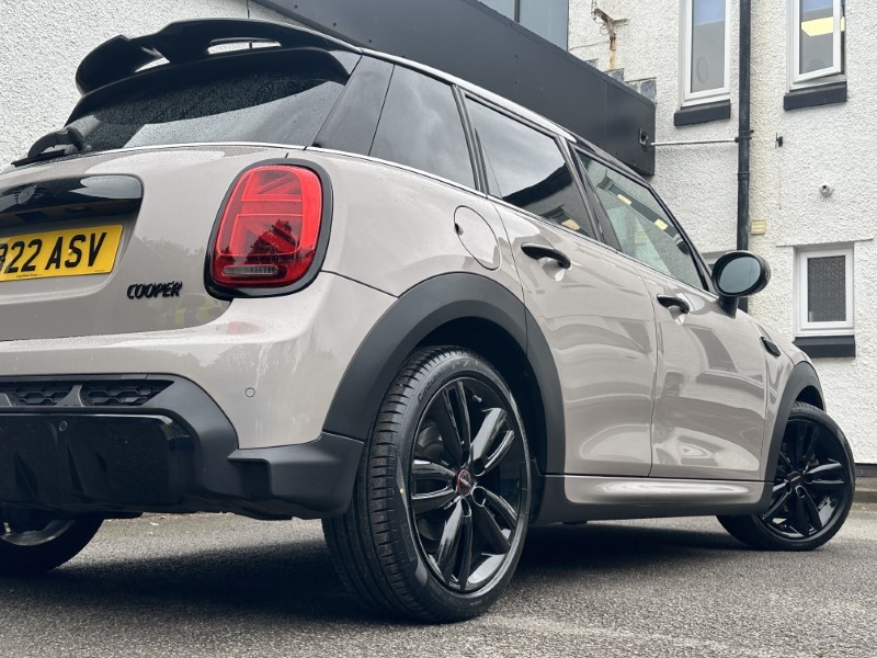 2022 (22) MINI HATCHBACK 1.5 Cooper Sport 5dr Auto 3538704