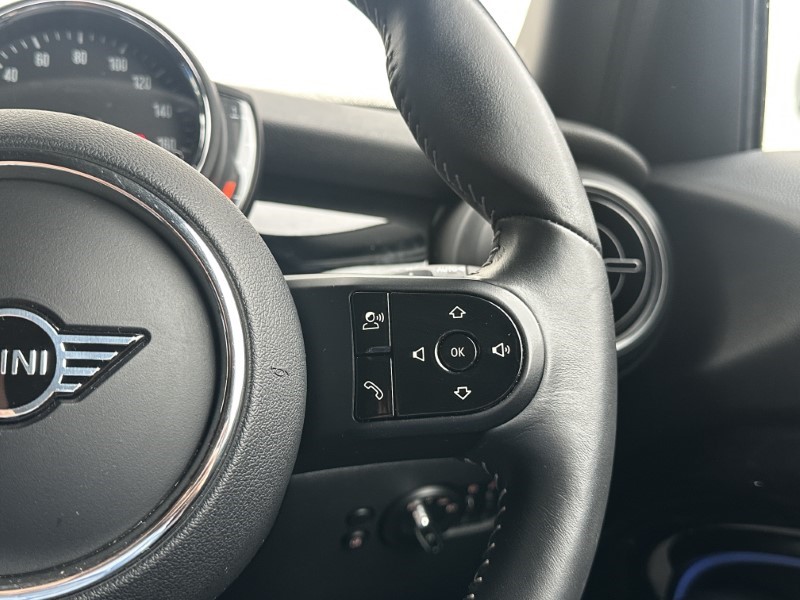 2022 (22) MINI HATCHBACK 1.5 Cooper Sport 5dr Auto 3538685