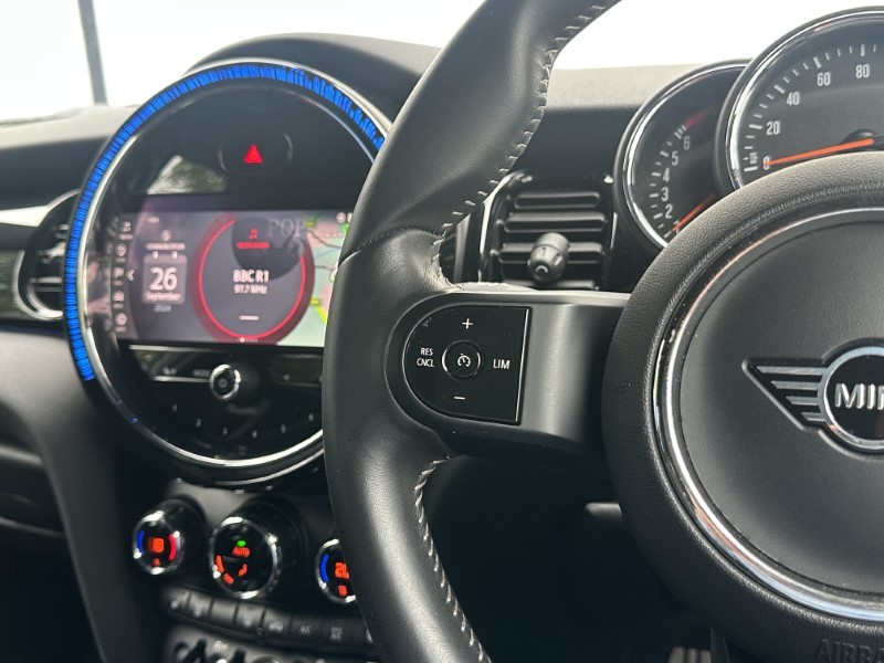 2022 (22) MINI HATCHBACK 1.5 Cooper Sport 5dr Auto 3538684