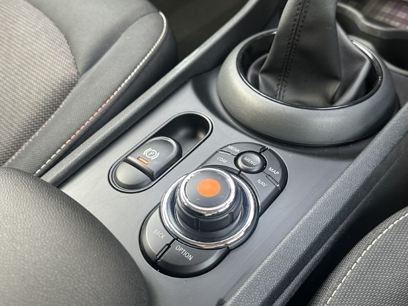 2019 (19) MINI CLUBMAN 1.5 Cooper Classic 6dr 3613284