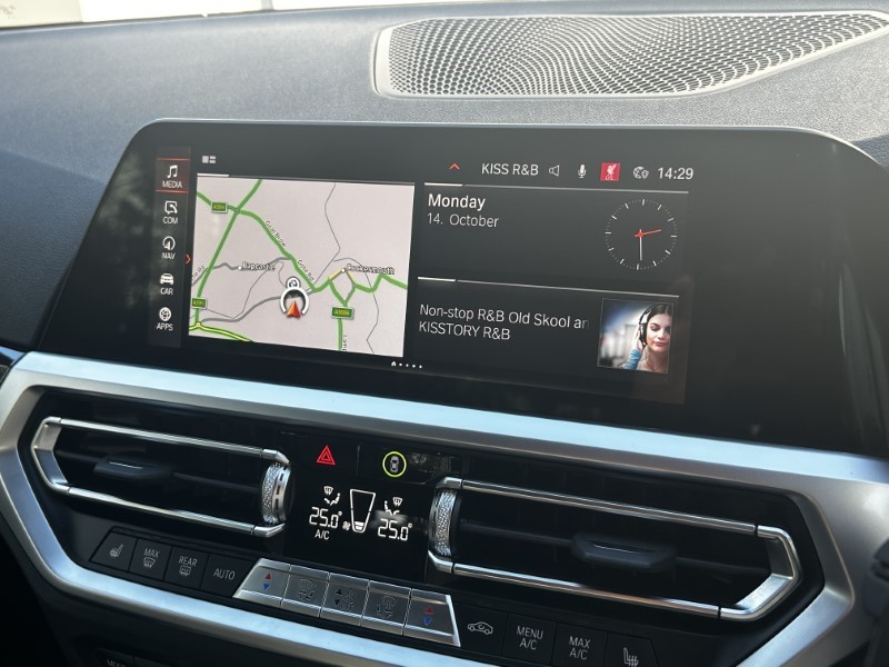 2022 (22) BMW 2 SERIES 220i M Sport 2dr Step Auto 3592887