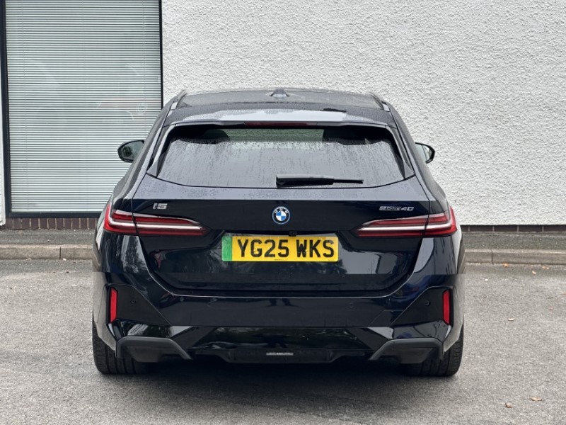 2025 (25) BMW I5 250kW eDrive40 M Sport 84kWh 5dr Auto [Tech PLUS/22kW] 4658982
