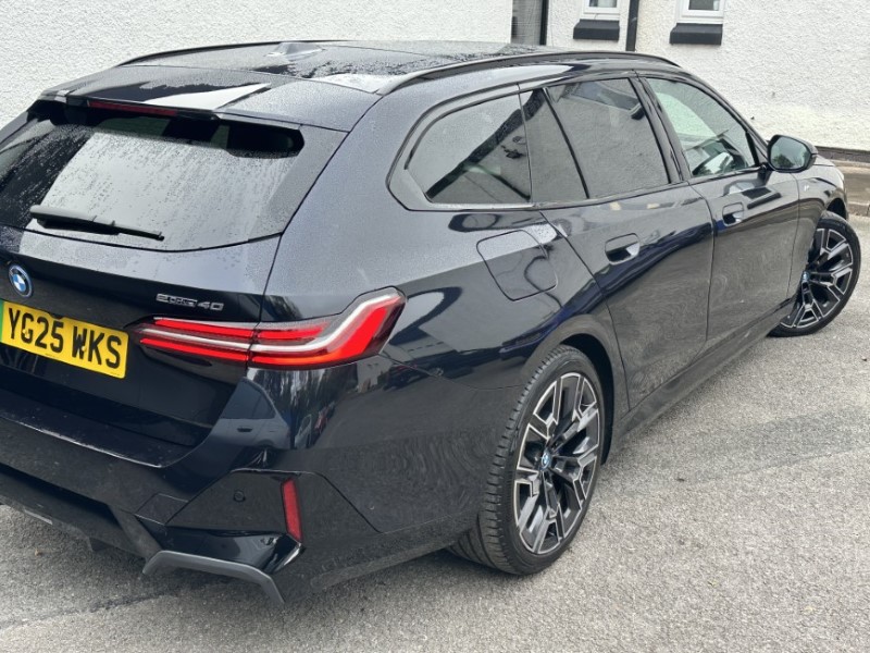 2025 (25) BMW I5 250kW eDrive40 M Sport 84kWh 5dr Auto [Tech PLUS/22kW] 4658971