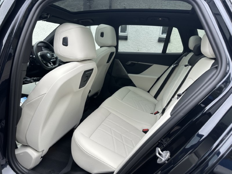 2025 (25) BMW I5 250kW eDrive40 M Sport 84kWh 5dr Auto [Tech PLUS/22kW] 4658988