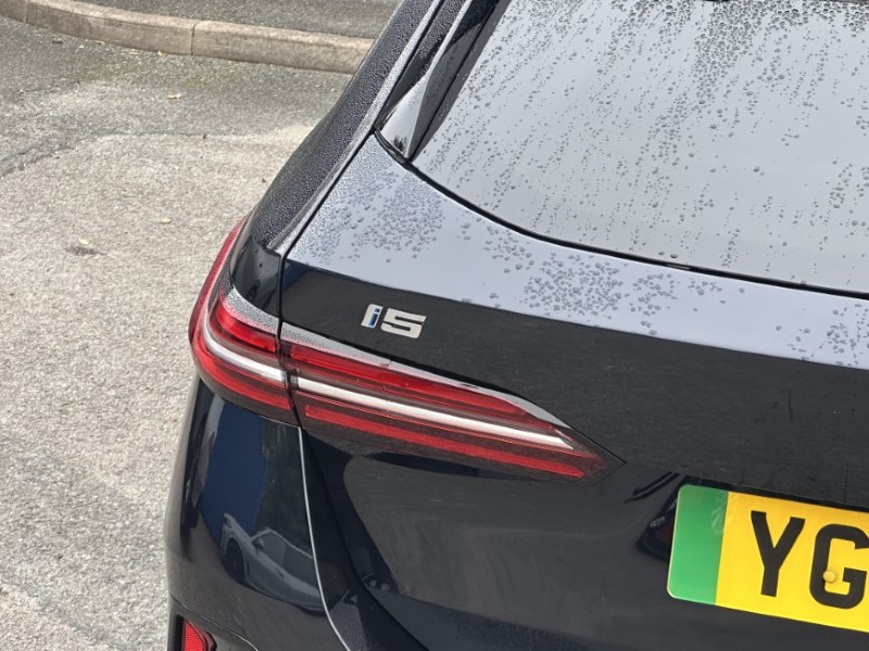 2025 (25) BMW I5 250kW eDrive40 M Sport 84kWh 5dr Auto [Tech PLUS/22kW] 4658983
