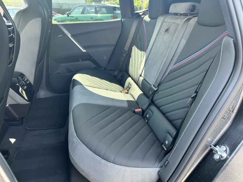 2025 (25) BMW iX 300kW xDrive45 M Sport 101kWh 5dr Auto [Skylounge] 4190365