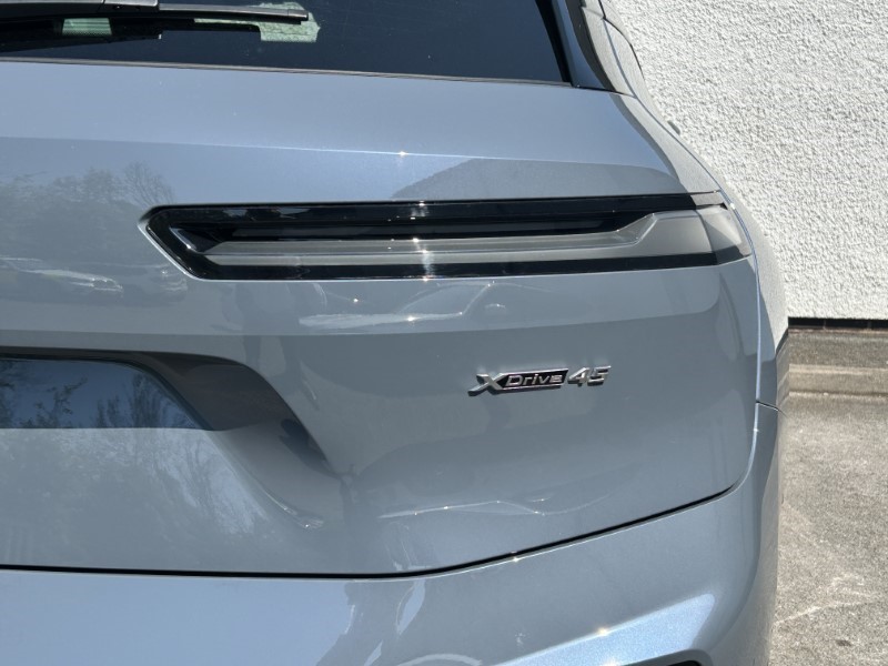 2025 (25) BMW iX 300kW xDrive45 M Sport 101kWh 5dr Auto [Skylounge] 4190332