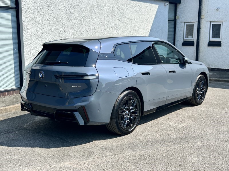 2025 (25) BMW iX 300kW xDrive45 M Sport 101kWh 5dr Auto [Skylounge] 4190338